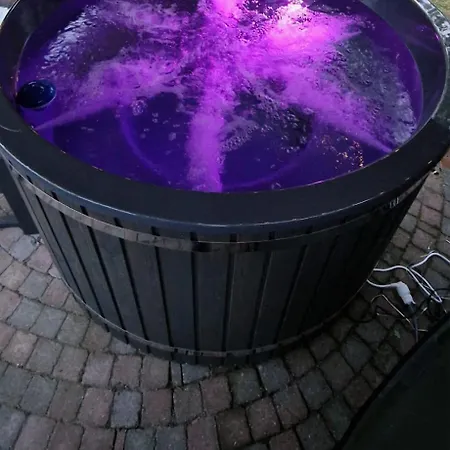 Chalet T'chaletje Met Hottub *